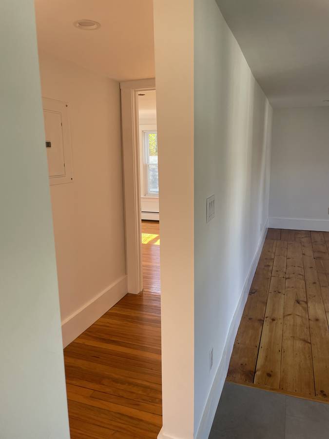 Building Photo - 13 Middle St