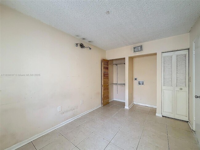 Building Photo - 8420 SW 133rd Avenue Rd