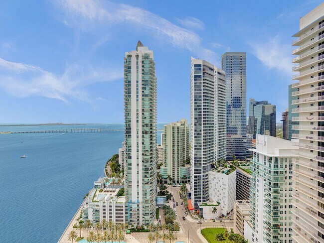Building Photo - 1155 Brickell Bay Dr