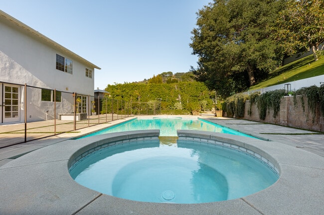 Building Photo - 3156 Dona Emilia Dr