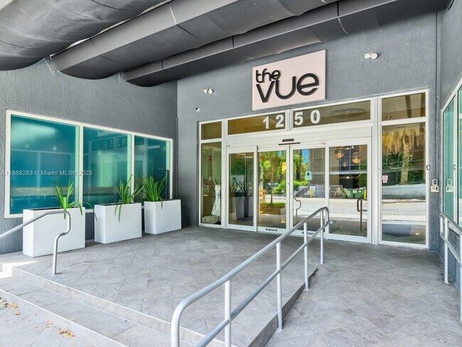 Building Photo - 1250 N Miami Ave
