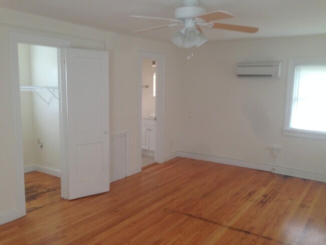 Building Photo - 4066 Forest Hill Ave