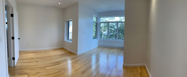Building Photo - 55 Delle Ave