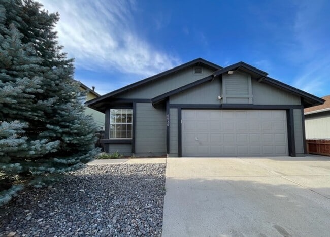 Building Photo - MUST SEE