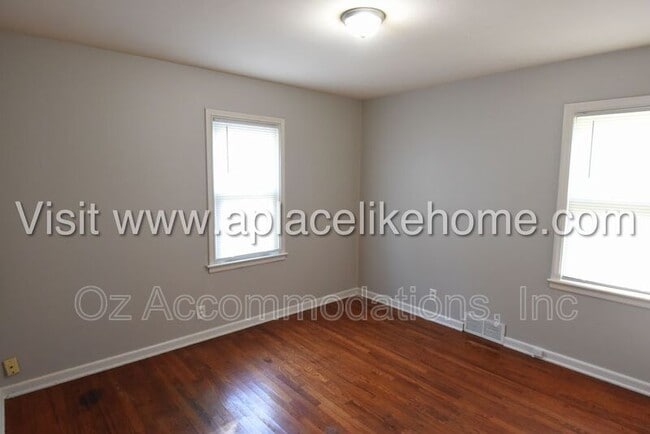 Building Photo - 8918 E 74th St
