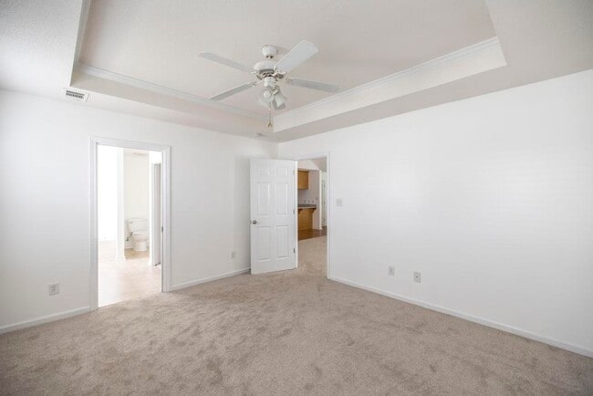 Building Photo - 205 Wembley Dr