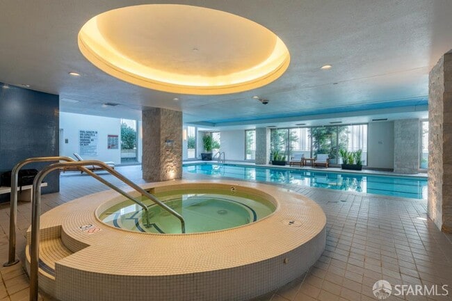 Building Photo - 355 1st St