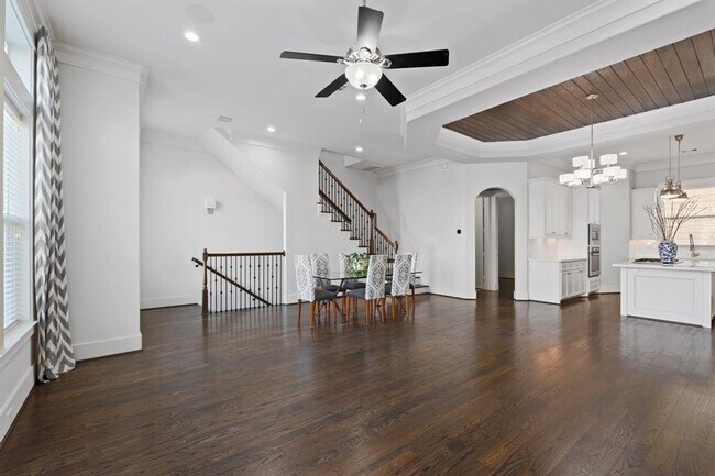 Building Photo - 407 Fowler St