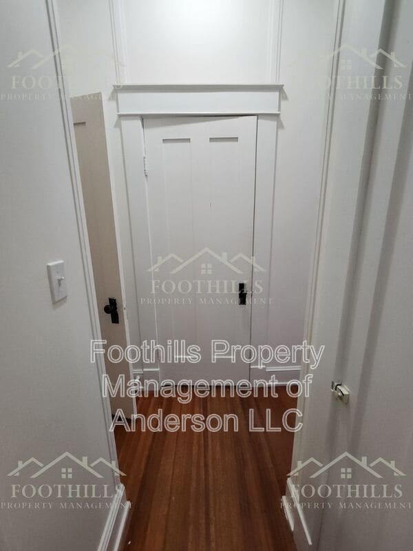 Building Photo - 306 E Calhoun St