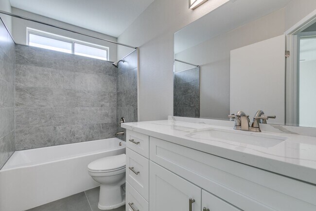 Building Photo - Beautiful Upgraded 3 Bedroom Home in Southwest Las Vegas!