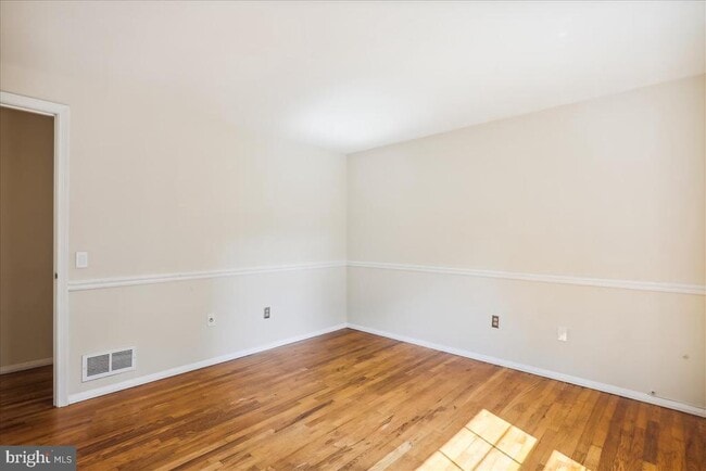 Building Photo - 8709 Sleepy Hollow Ln