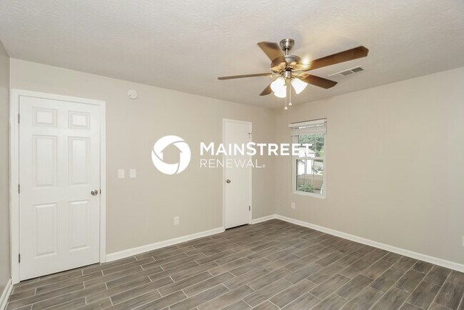 Building Photo - 3 Bedroom Pet-Friendly Home in Kennesaw, GA with Main Street Renewal