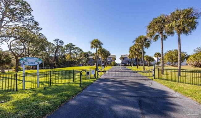 Building Photo - 14180 River Rd