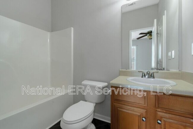 Building Photo - 50 Trinity Ln