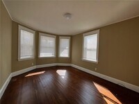 Building Photo - 11 Roma St