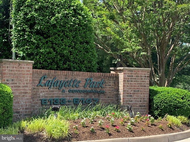 Building Photo - 6141 Leesburg Pike