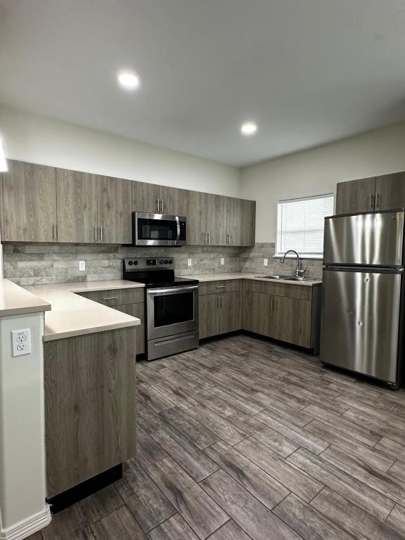 Building Photo - 3004 Sabercat Ave