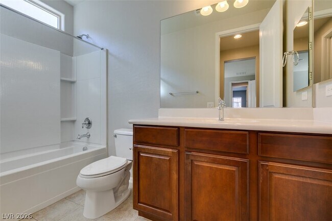 Building Photo - 2609 Chateau Clermont St