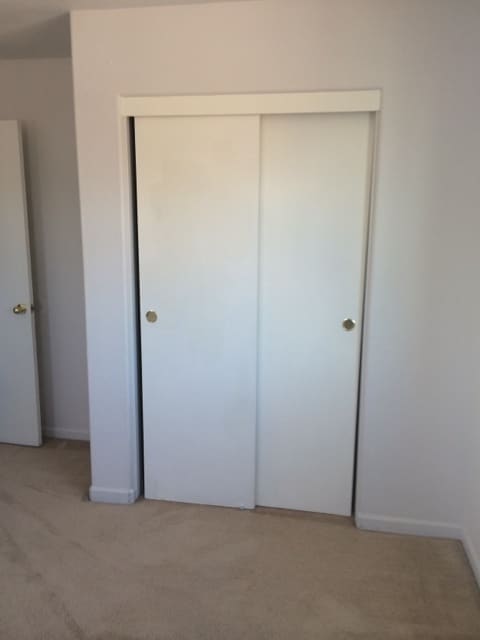 Building Photo - 2328 S Fallbrook Dr