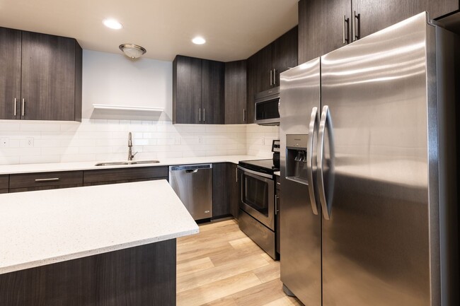 Building Photo - Beautiful Townhome in Rexburg Close to Campus