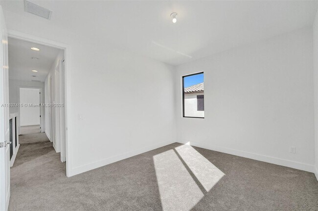 Building Photo - 13145 Addilyn Ct