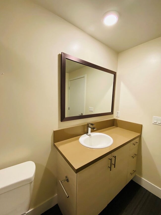 Building Photo - Vista Del Monte Apartments