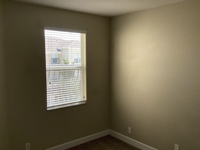 Building Photo - 1189 Venetian Harbor Drive NE