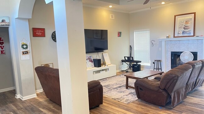 Building Photo - 6917 Minchew Ct