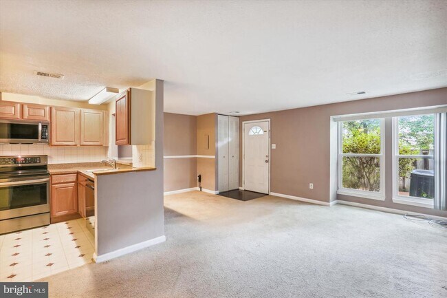 Building Photo - 13419 Demetrias Way