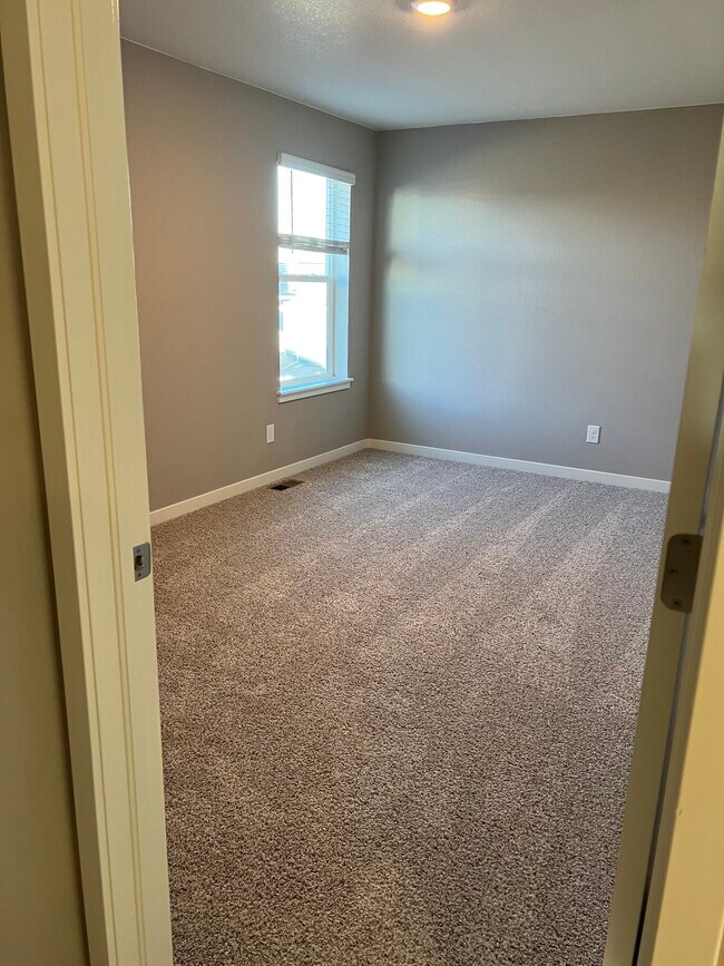 Building Photo - 4503 Kingswood Dr