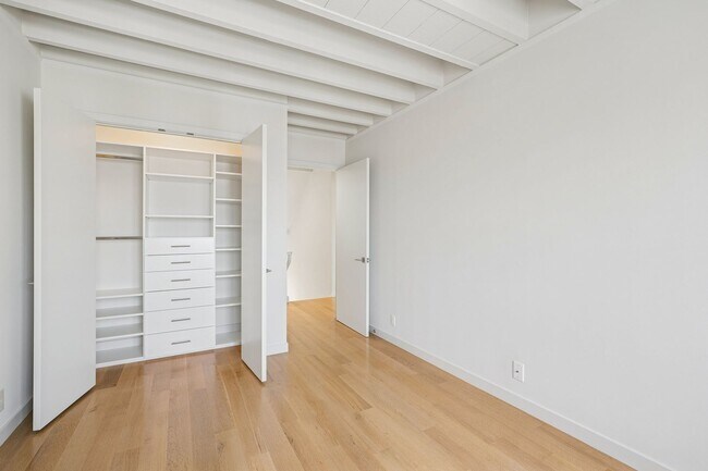 Building Photo - 19 Alta St
