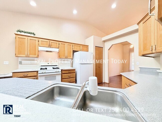 Building Photo - 3305 48th St NE