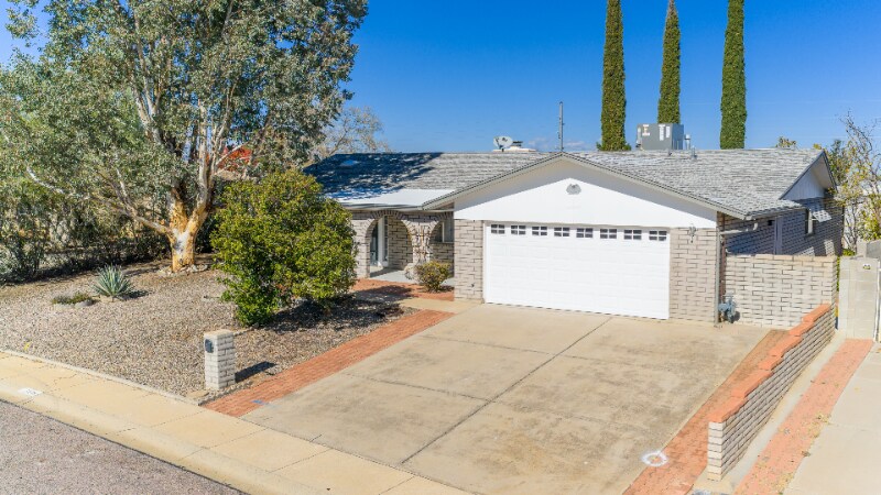 Building Photo - 1349 Cholla Cir