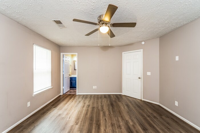 Building Photo - 123 Dogwood Cir