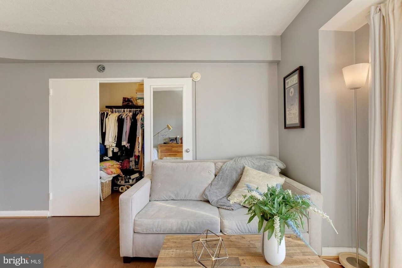 Building Photo - 1727 Massachusetts Ave NW