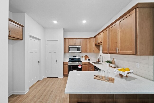 Building Photo - Townhouse for Rent