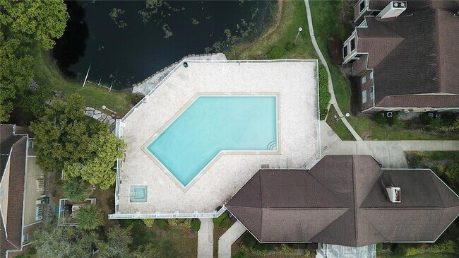 Building Photo - 5500 Devonbriar Way