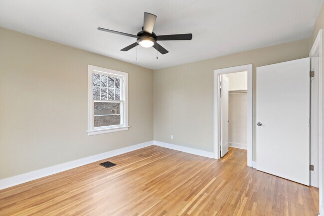 Building Photo - 227 E 17th Ave