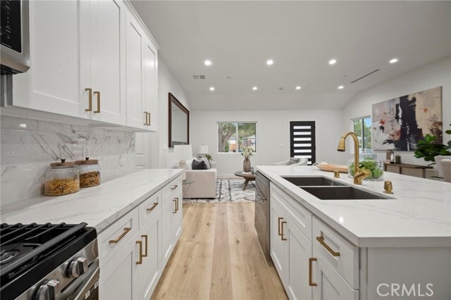Building Photo - 5865 Tobias Ave