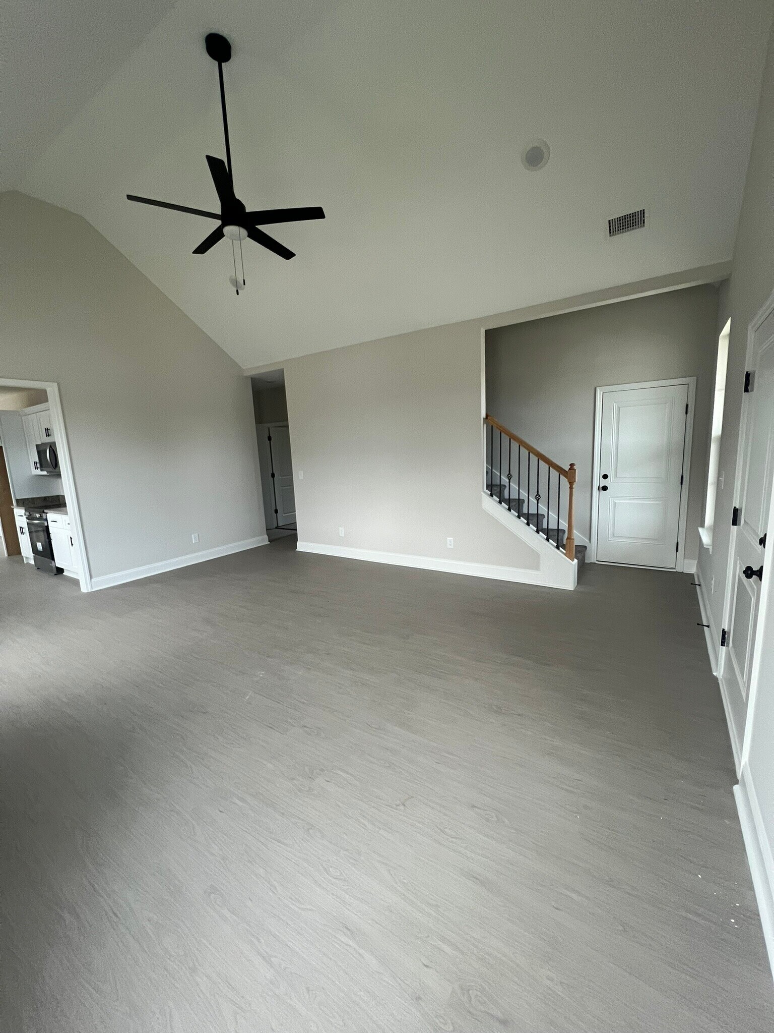 Building Photo - 102 Bennett St