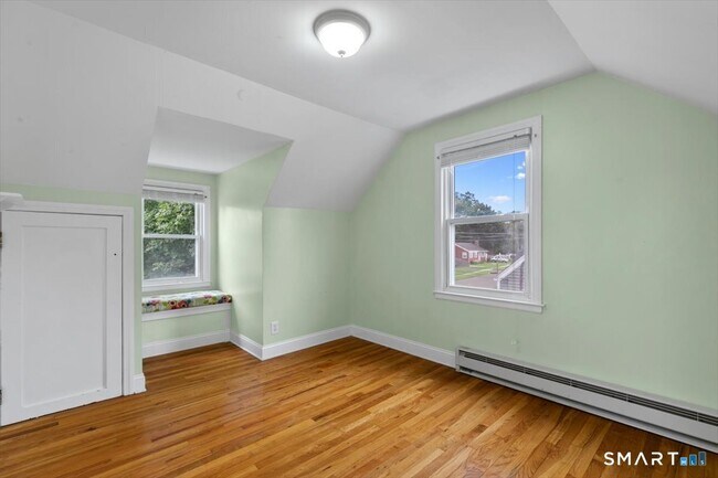 Building Photo - 106 Winter St