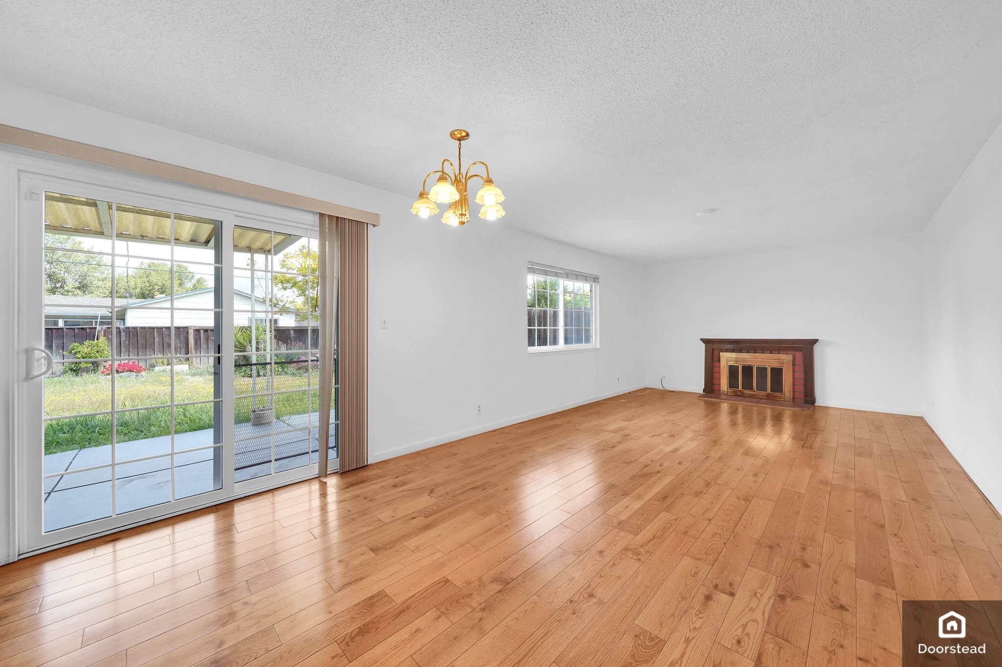 Building Photo - 3273 Cropley Ave