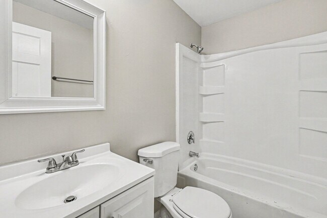 Building Photo - 5613 Statler Ave
