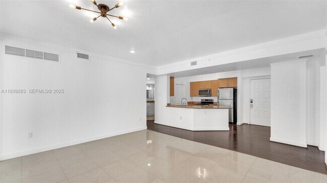 Building Photo - 1830 Radius Dr