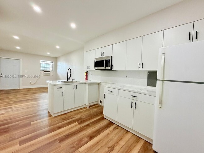 Building Photo - 4801 NW 33rd Ave