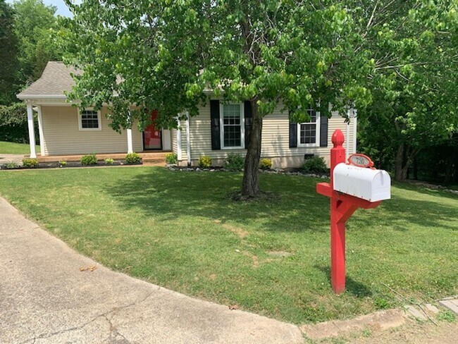 Building Photo - 3 Bedroom, 2 Bathroom w/ Covered Deck on Large Lot