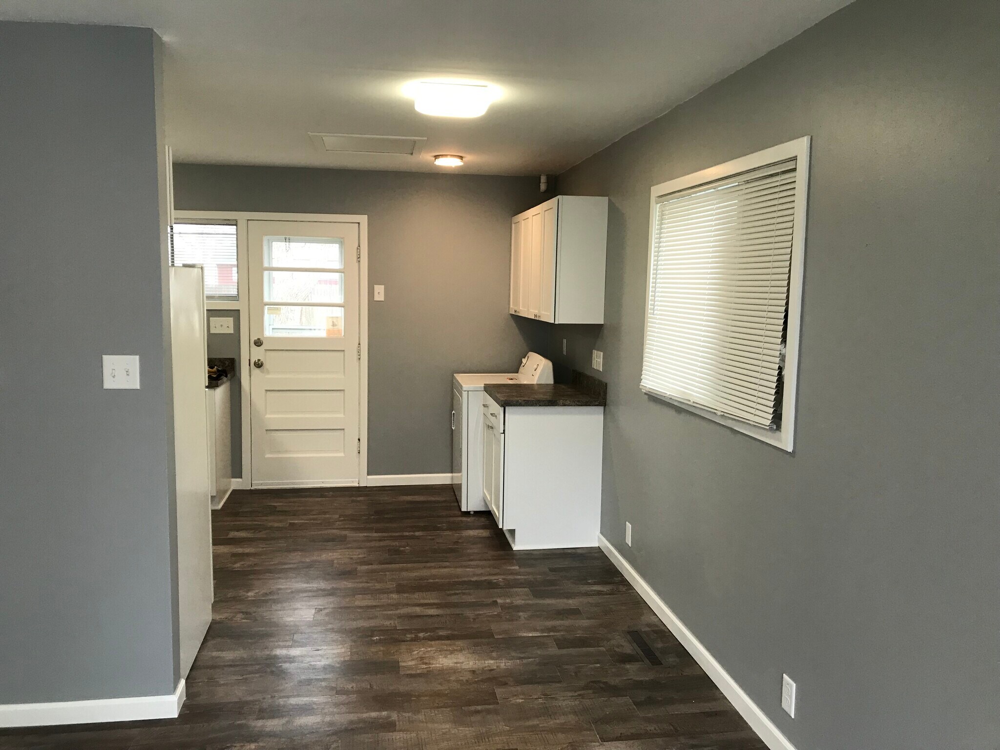 Building Photo - 4204 Woodvale Dr