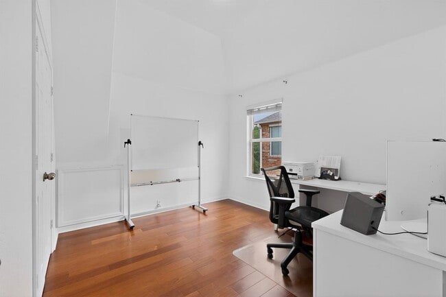 Building Photo - 2659 Salorn Way