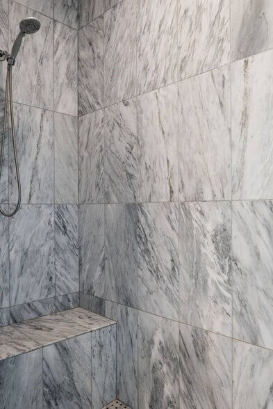 Building Photo - 3706 E Clarendon Ave