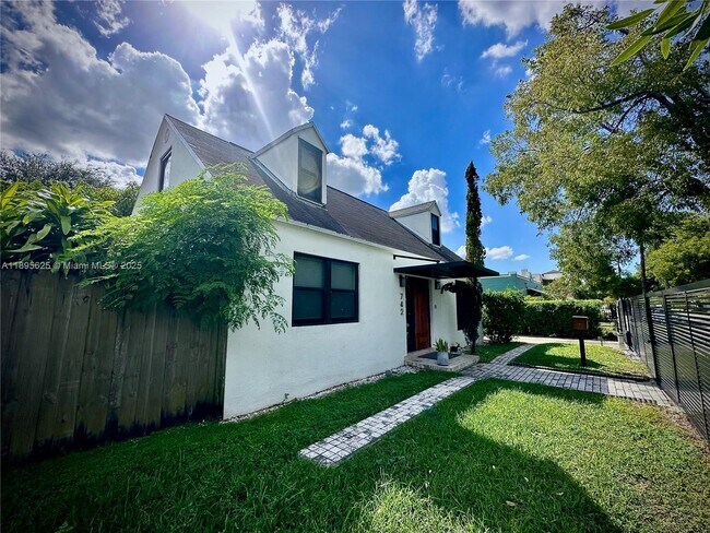 Building Photo - 742 NW 50th St